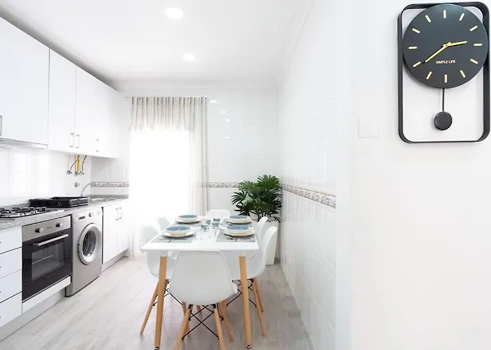 Rodrigues Family House 73 *