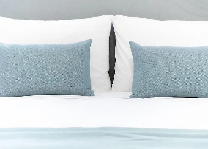 Daire Rodrigues Family House 73 *